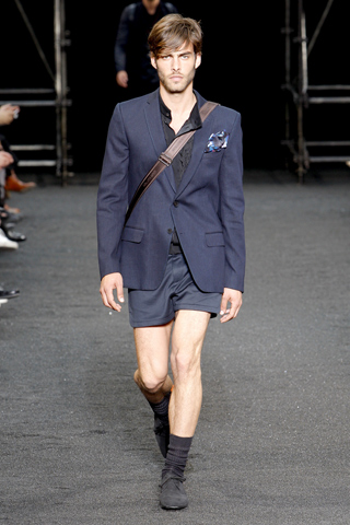 Louis Vuitton / - 2010